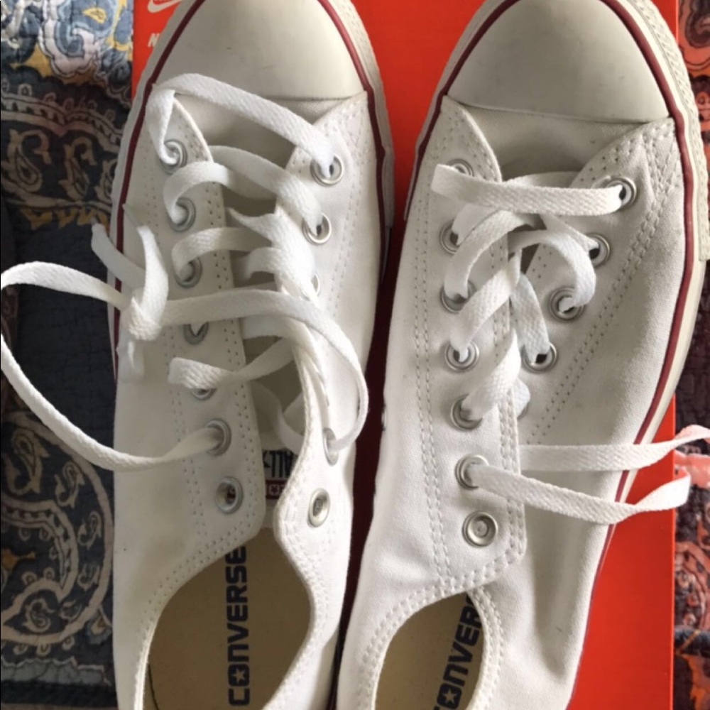 Converse - Picture 3 of 4